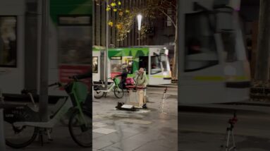 Melbourne Australia Busking #streetperformer #busking #melbourne