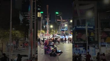 Melbourne Busking, Bourke Street Mall #city #streetperformer #travel