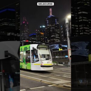 Melbourne Australia at Night #walkingtour #citywalk