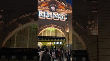 Melbourne Australia, Swanston Street #walkingtour #citywalk